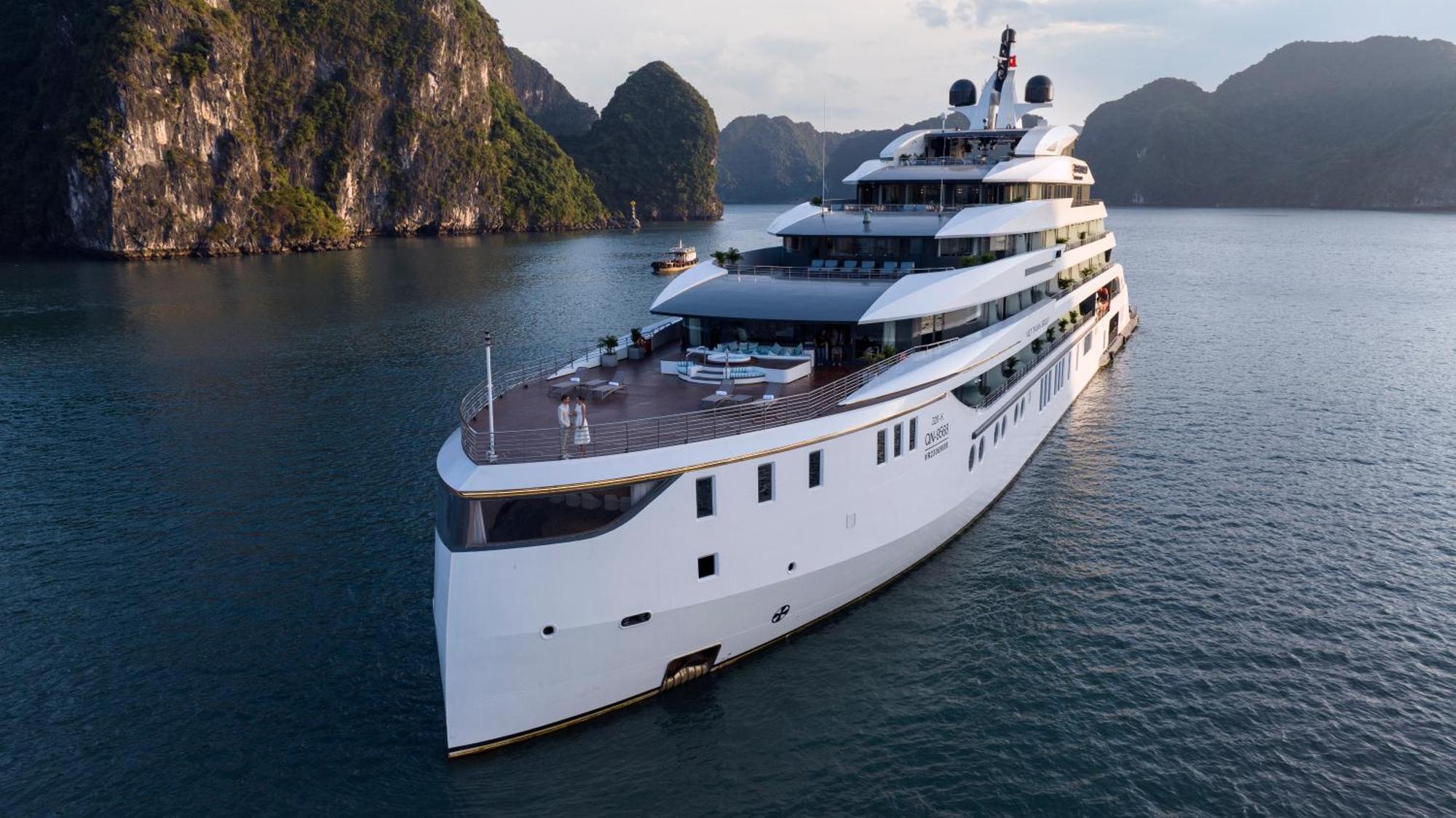 ホテル Grand Pioneers Halong Bay Cruise 1 ハロン エクステリア 写真